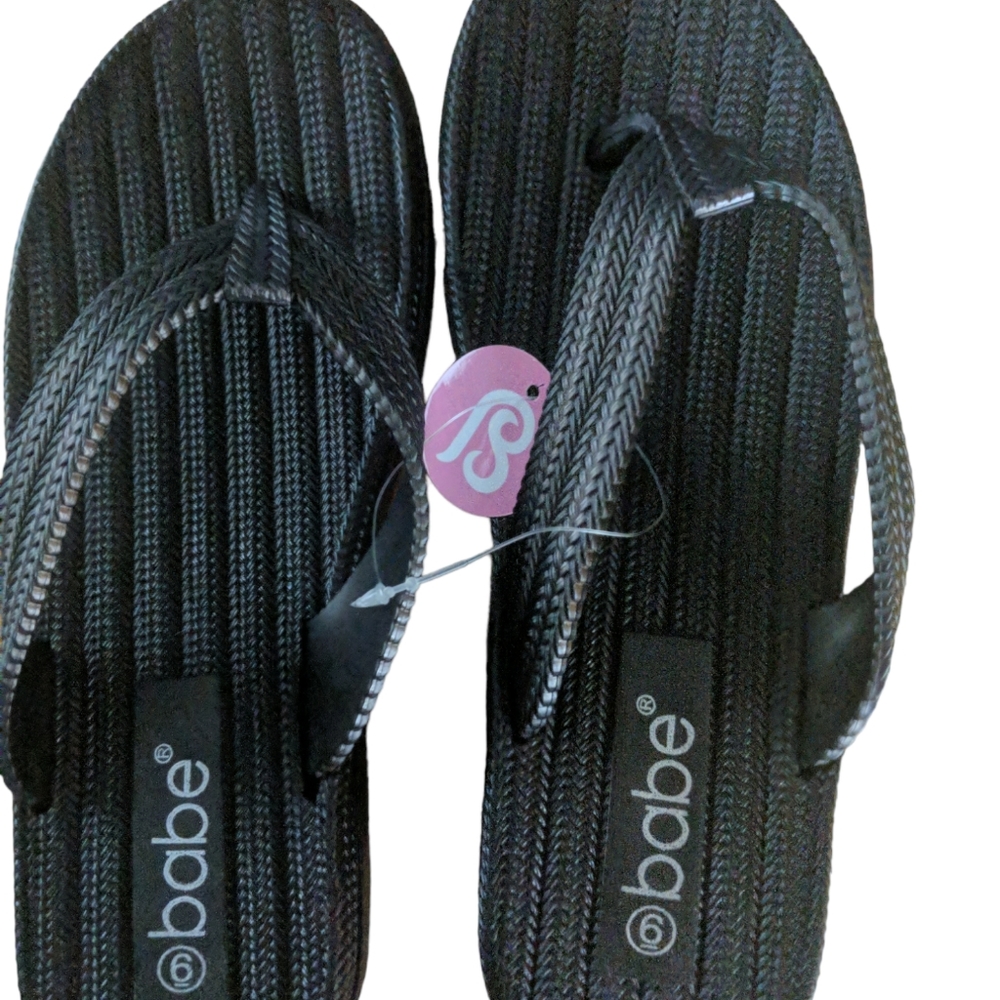 NWT Babe Woman's Thong Sandal Black